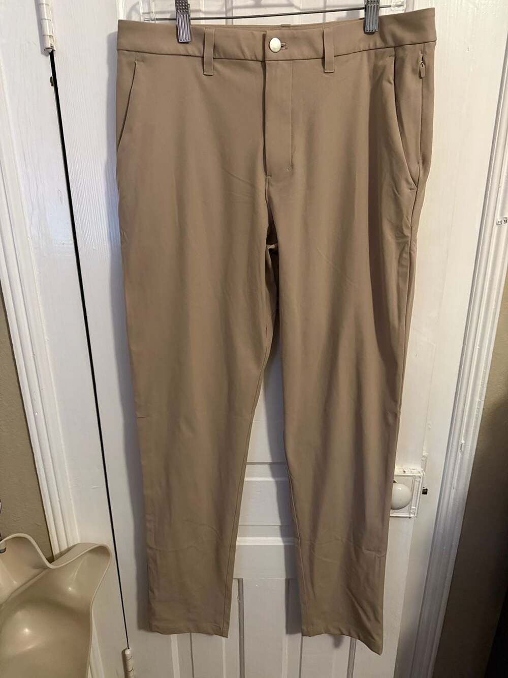 Lululemon Men’s ABC Trouser Size 32 Khaki Pants